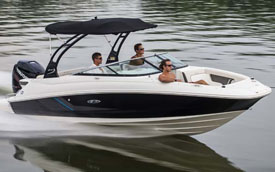 Sea Ray 220 Sundeck Outboard