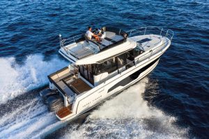 Jeanneau MERRY FISHER 1095 FLY motor yacht for sale in India