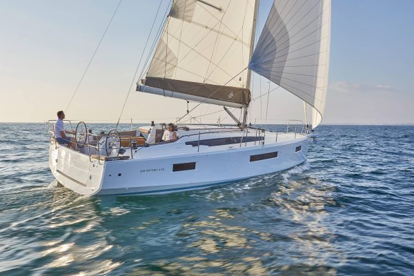 Birth of a Jeanneau Sun Odyssey 410 2