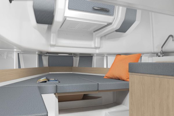 Cap Camarat 9.0 CC Series 2 Interior (1)