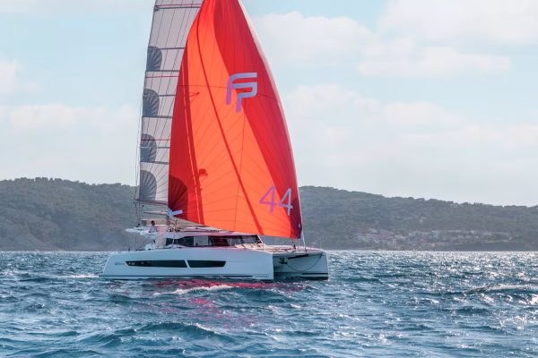 Catamaran FP44 (1)