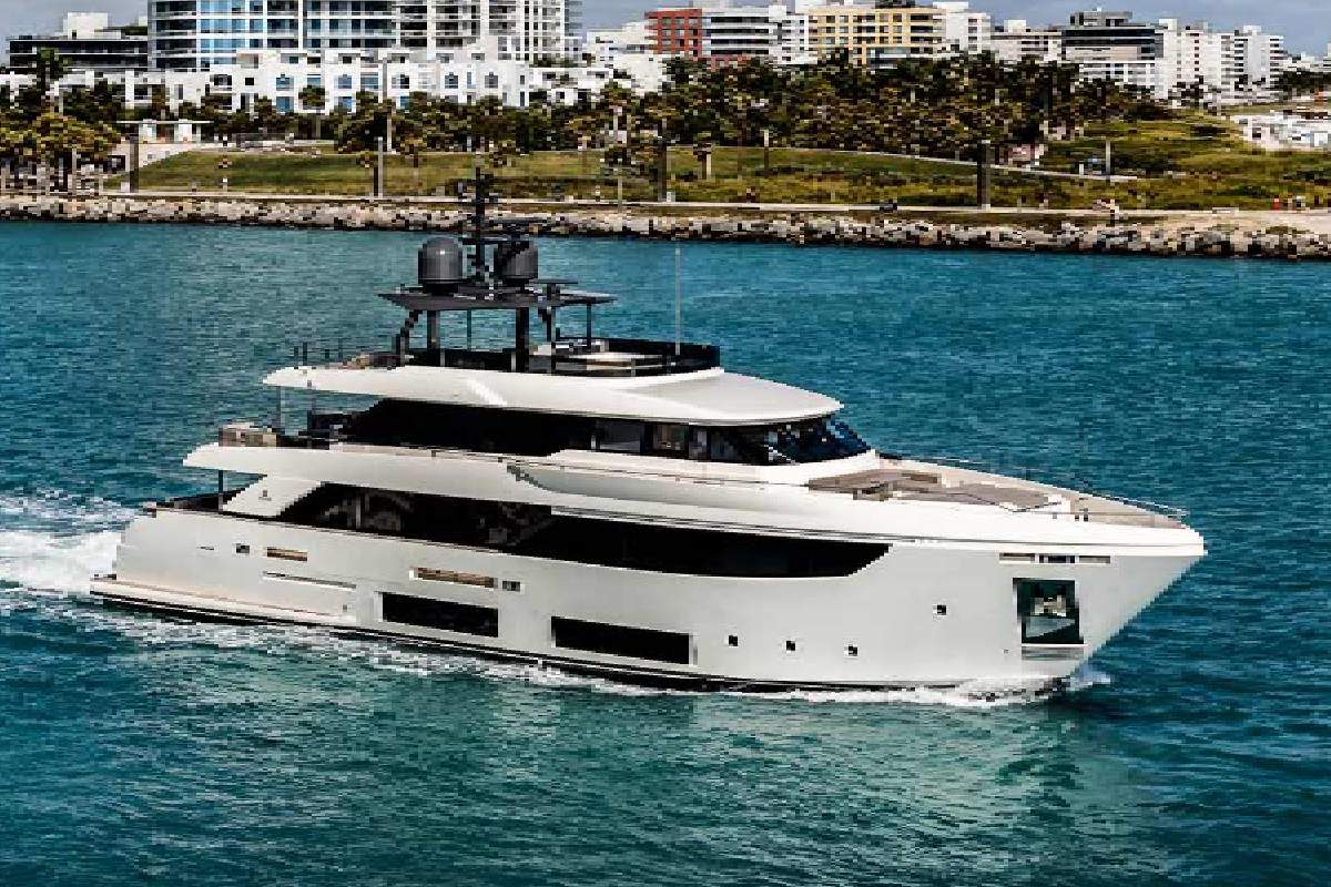 Custom Line Navetta 33 Yacht For Sale In India