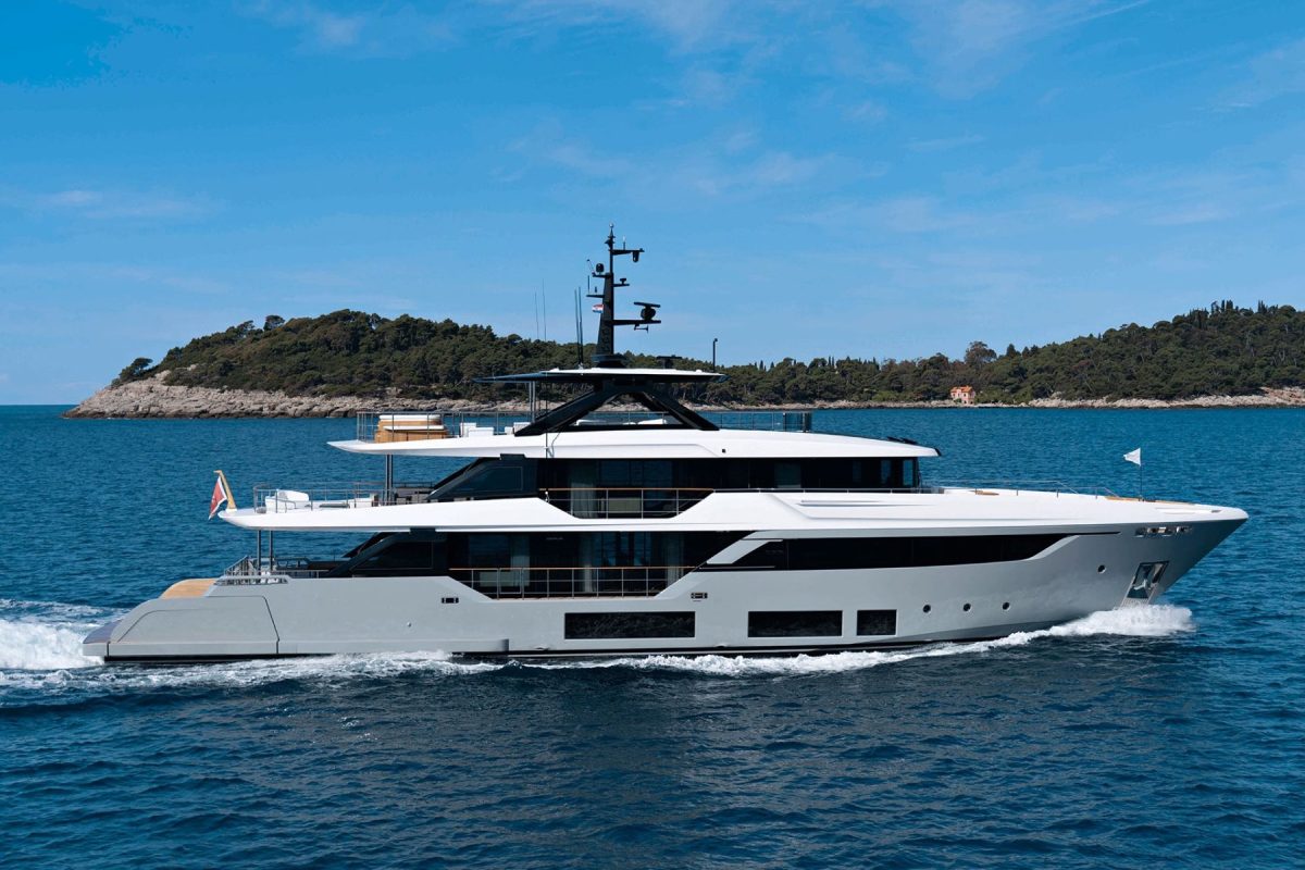 Custom Line Navetta 38 Yacht For Sale In India Featured Image