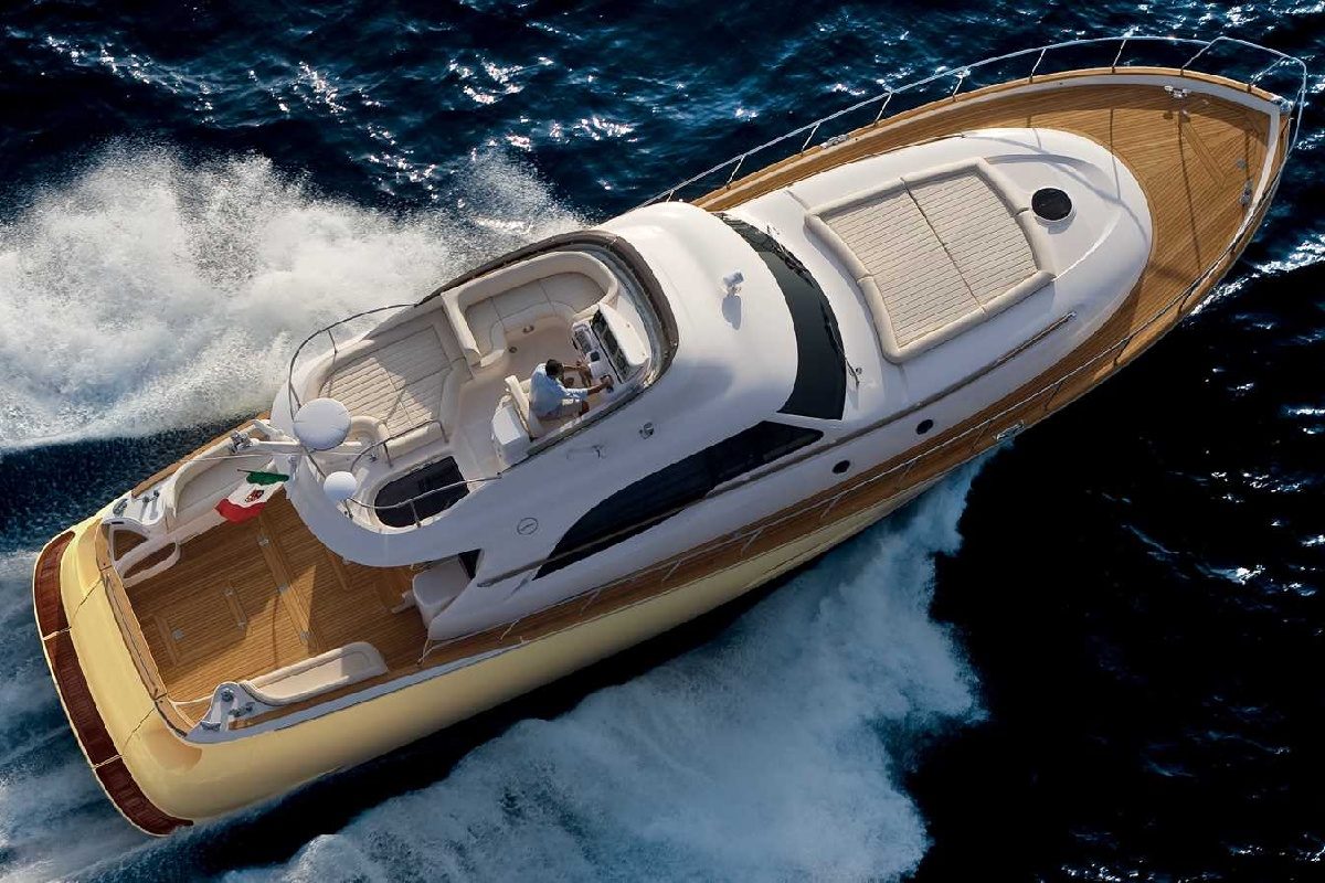 Mochi Craft Dolphin 54' Fly Yacht For Sale In India