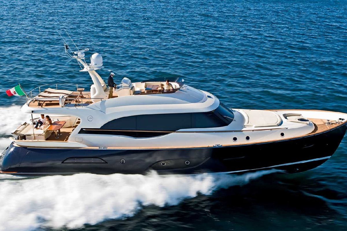 Mochi Craft Dolphin 74' Cruiser Yacht For Sale In India