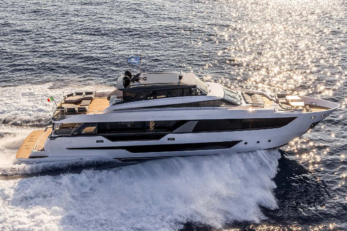 Ferretti Yachts 1000 SkyDeck New Yacht For Sale In India