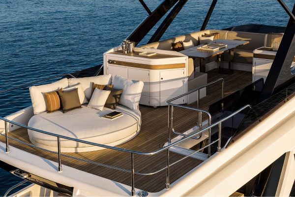 Ferretti Yachts 720 New 2 (1)