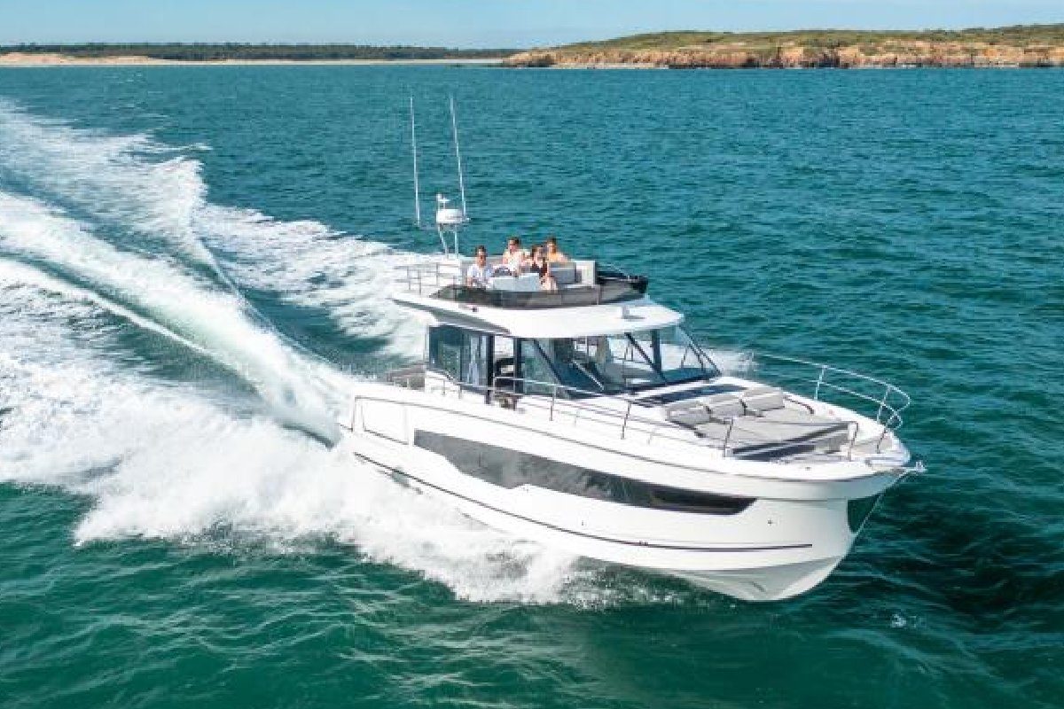 Jeanneau MERRY FISHER 1295 FLY Motor Yacht For Sale In India