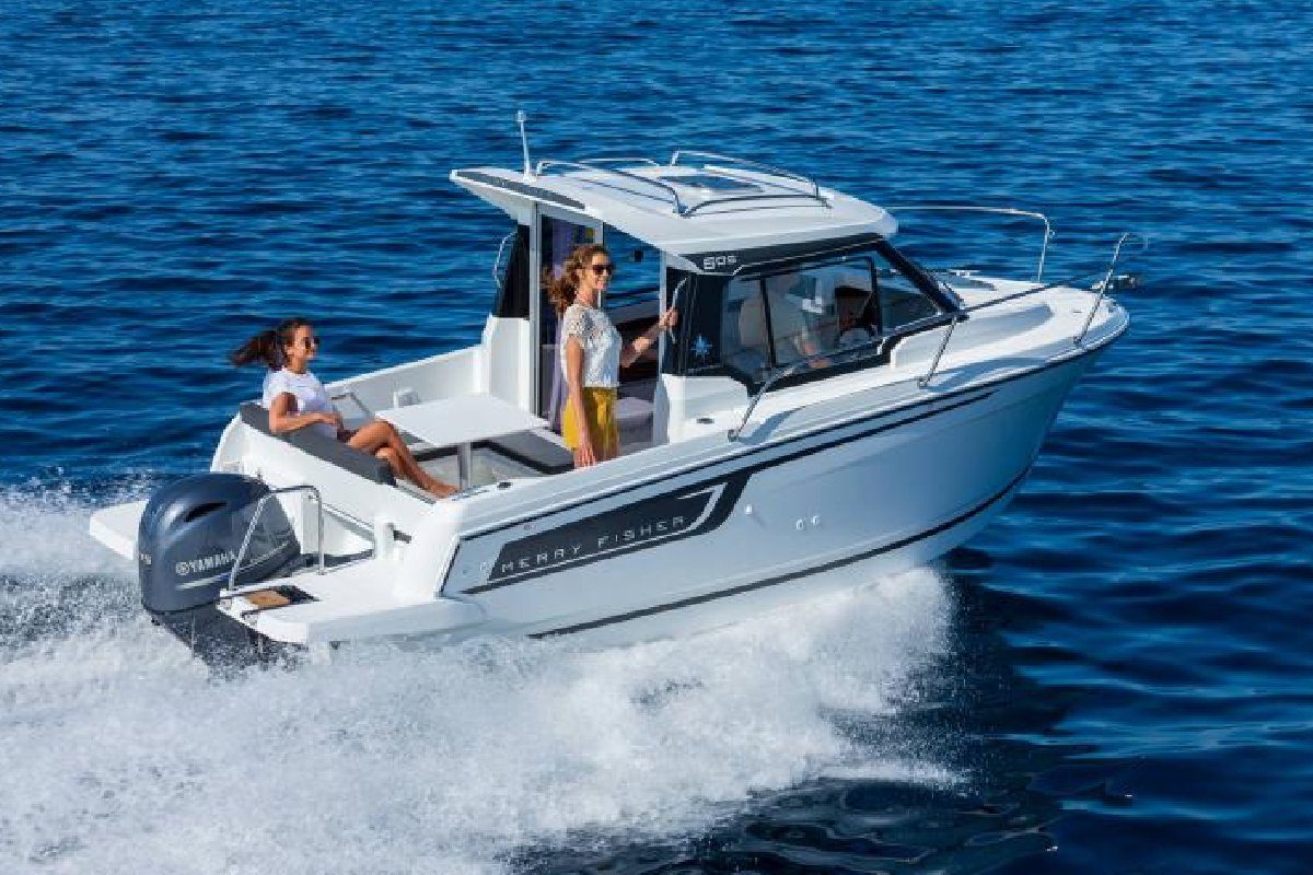 Jeanneau MERRY FISHER 605 SERIE2 Motor Yacht For Sale In India