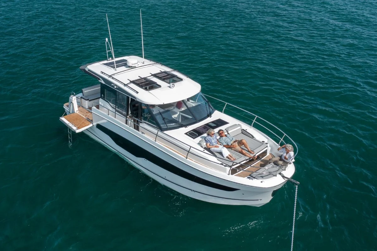 MERRY FISHER 1295 Coupé Yacht For Sale In India