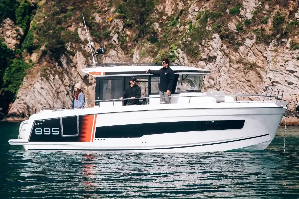 MERRY FISHER 895 Sport Yach For Sale In India