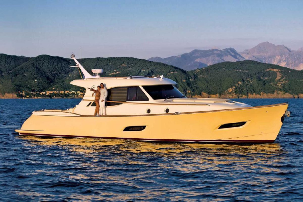 Mochi-Craft-Dolphin-54-Yacht-For-Sale-In-India-Featured-Image (1)