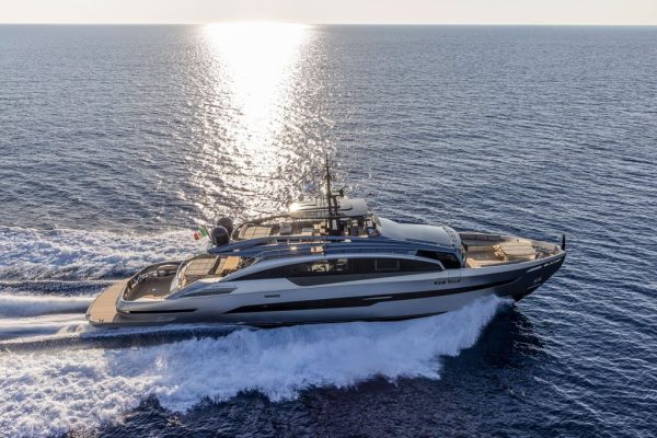 Pershing GTX116 Yacht For Sale In India Exterior 12