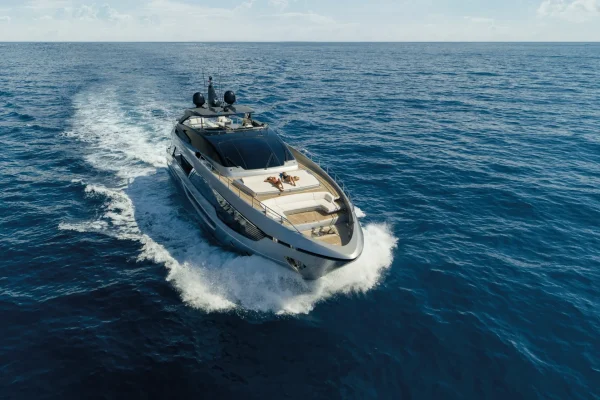 Riva-102'-Corsaro-Super 2