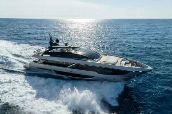 Riva-102'-Corsaro-Super