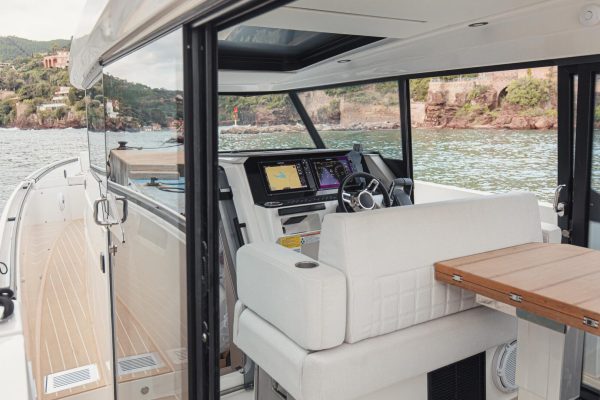 Saxdor 340 GTWA Boat For Sale In India 8