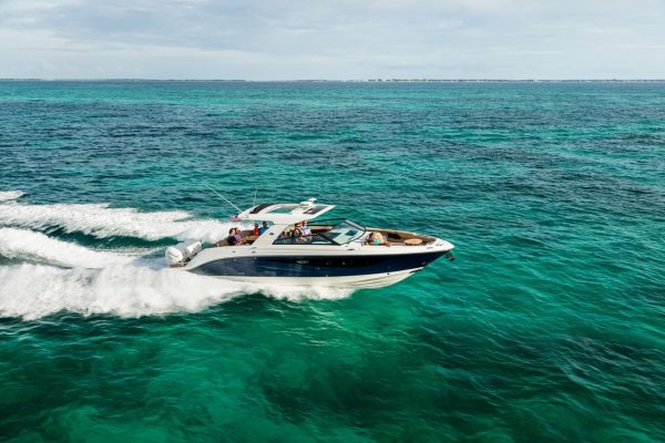 Searay SLX 400 Outboard Boat For Sale In India (3)