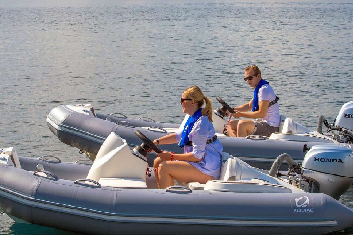 Zodiac Yachtline 440 Inflatable Boat For Sale In India